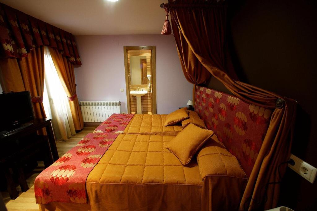 Hotel Real La Yensula 4*